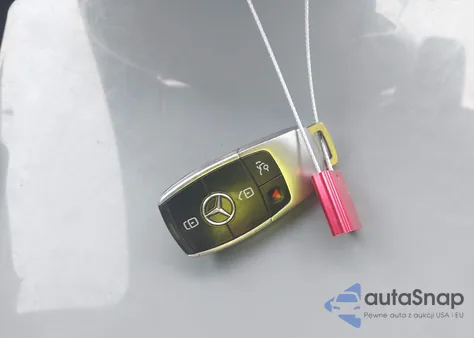 2017 Mercedes-Benz E 300 from USA, damaged, VIN WDDZF4JB6HA056047